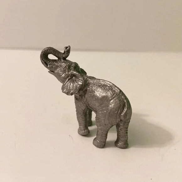 Vintage Lot of  2 Mini Pewter Elephant Figurines 2 Inch Size Trunk Up Figures - Picture 13 of 14
